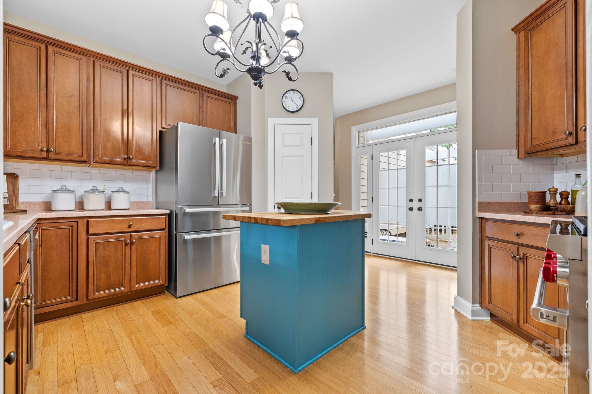 Property image 4 of 1244 Saint Johns Avenue in Chestnut Oaks, Matthews, NC 28104