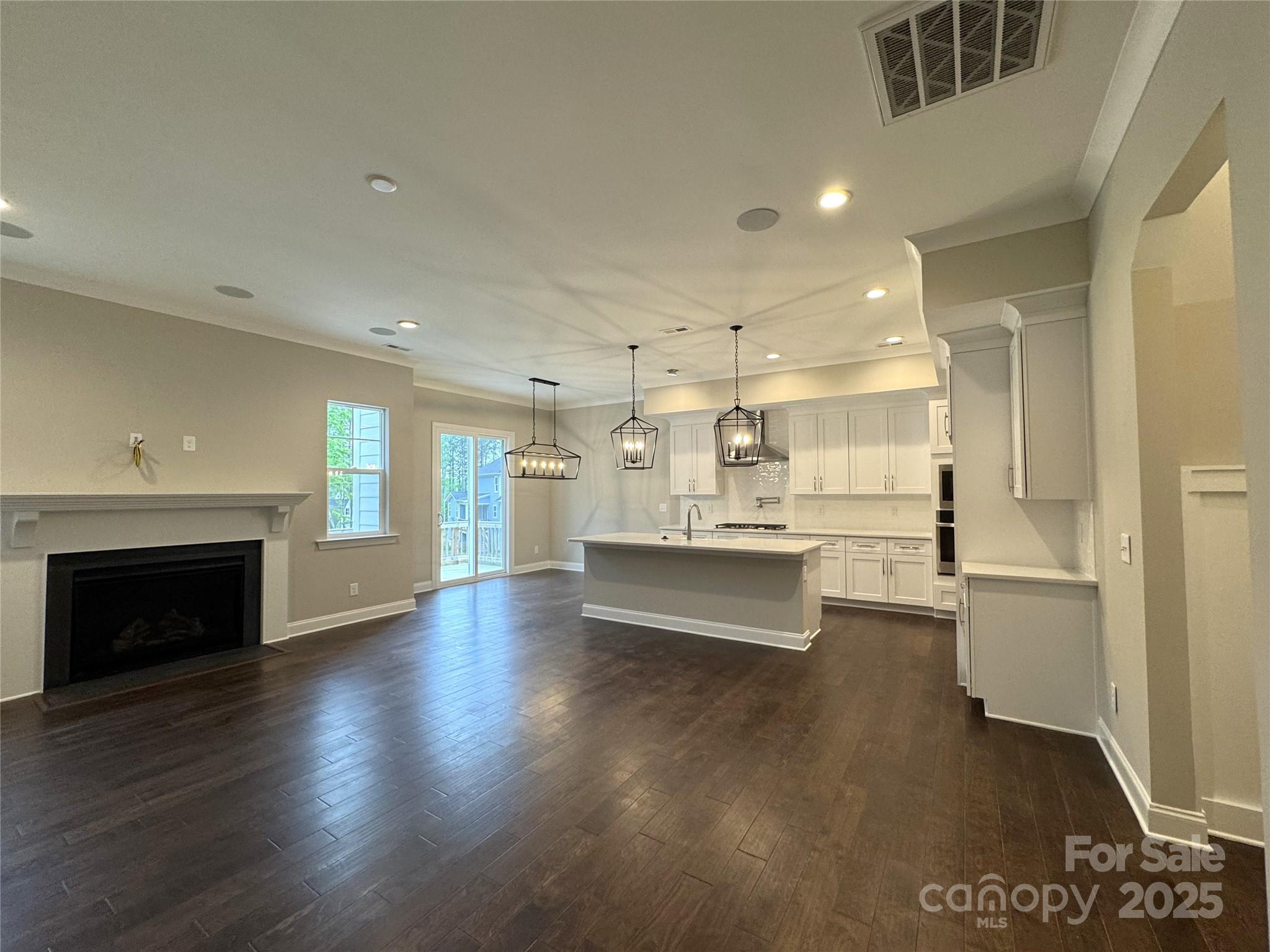 Property image 5 of 157 Powder Spring Drive in Powder Spring Creek, Statesville, NC 28677