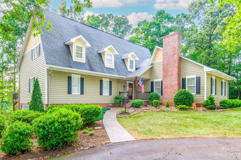 4871 Woodwinds Drive