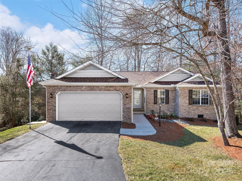 6 Pinehurst Court