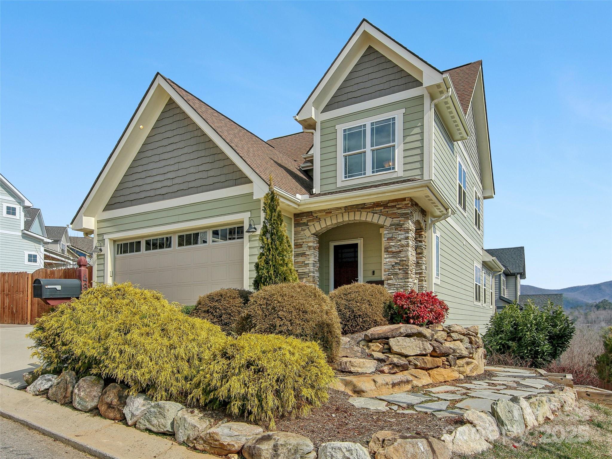 Property image 2 of 48 Tudor Way in Tudor Croft, Black Mountain, NC 28711