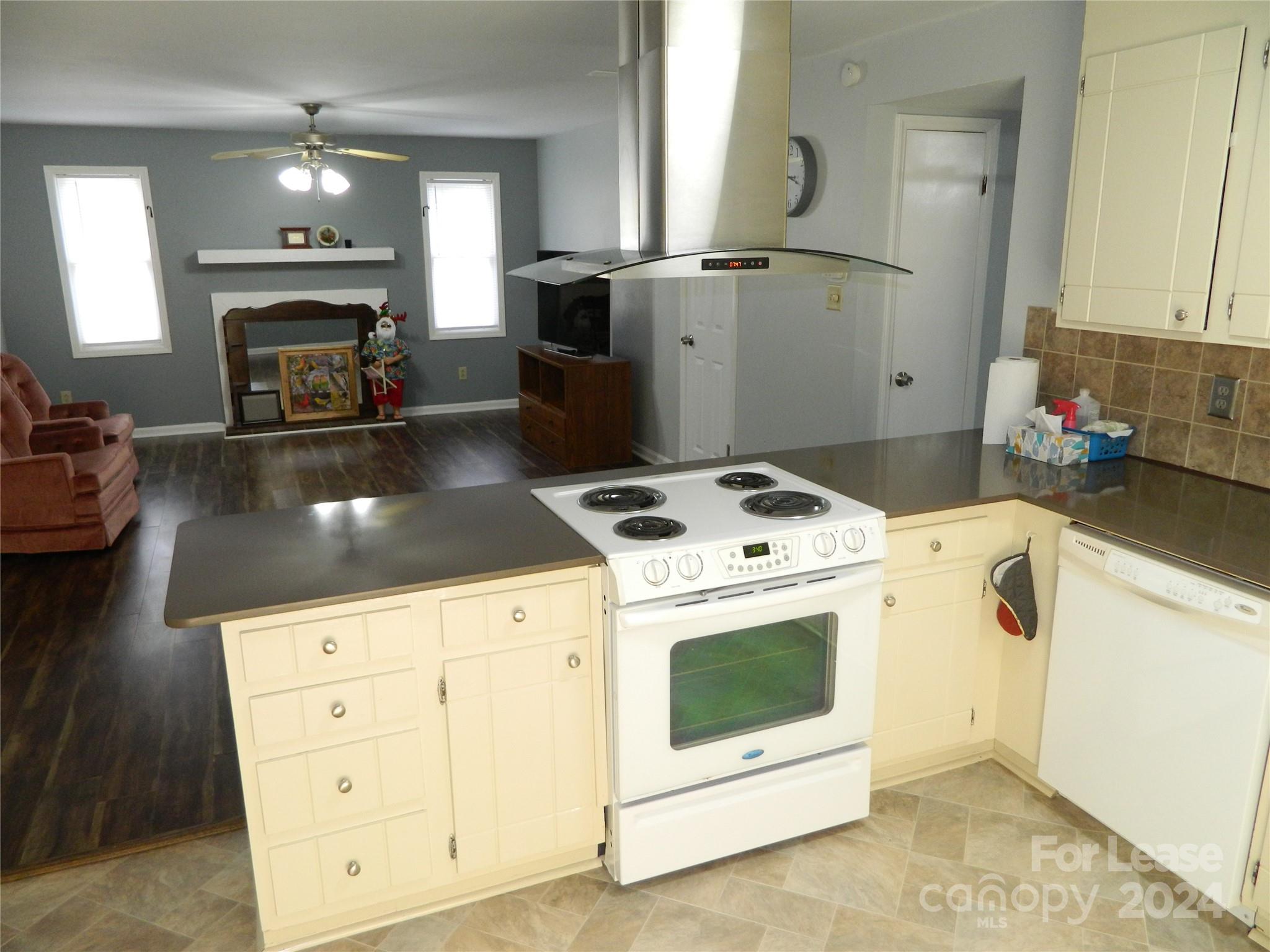 Property image 4 of 119 23rd Street in Mimosa Gardens, Hickory, NC 28601