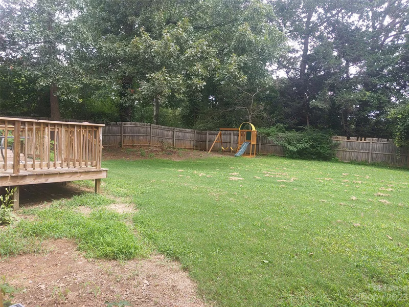 Property image 3 at 1746 Magnum Road, Hickory, NC 28602