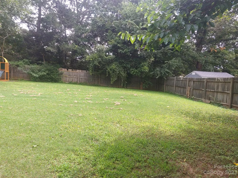 Property image 4 at 1746 Magnum Road, Hickory, NC 28602