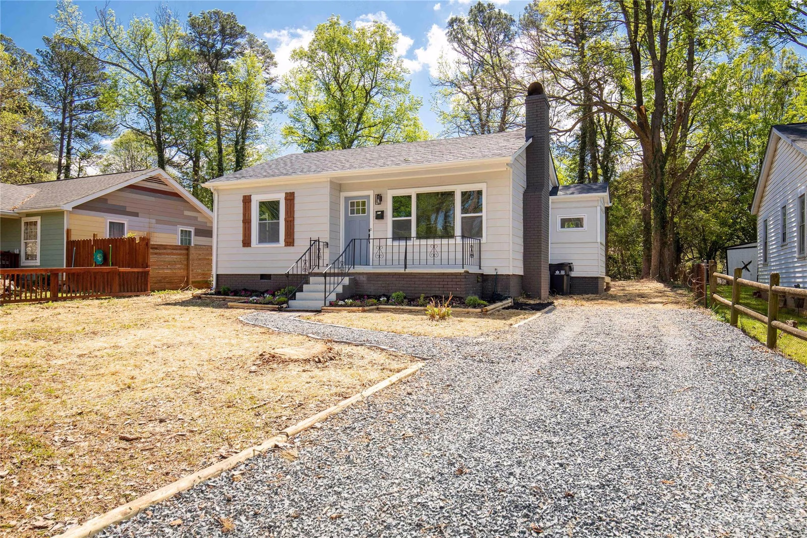 Property image 1 at 4310 Howie Circle, Charlotte, NC 28205