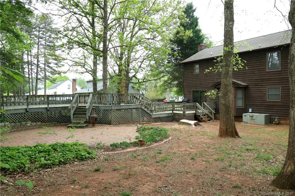 Property image 2 of 2514 Cherokee Court in Castlewood, Gastonia, NC 28056