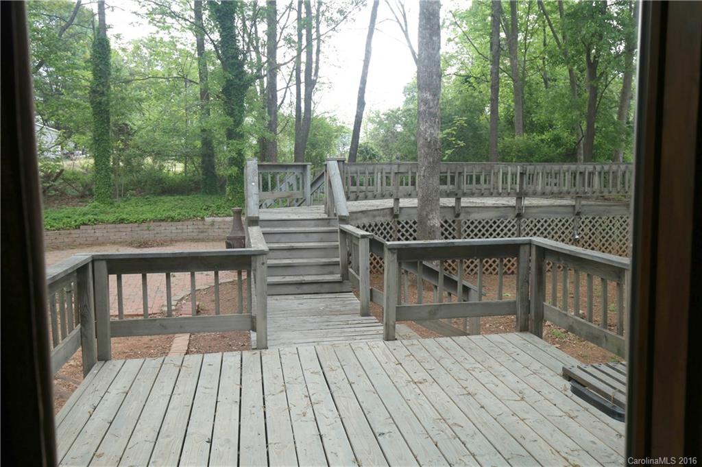 Property image 3 of 2514 Cherokee Court in Castlewood, Gastonia, NC 28056
