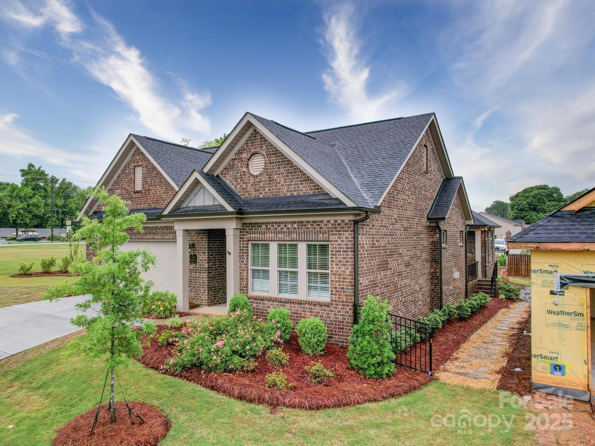Property image 3 of 405 Newstyle Way in Courtyards on New Hope, Gastonia, NC 28056