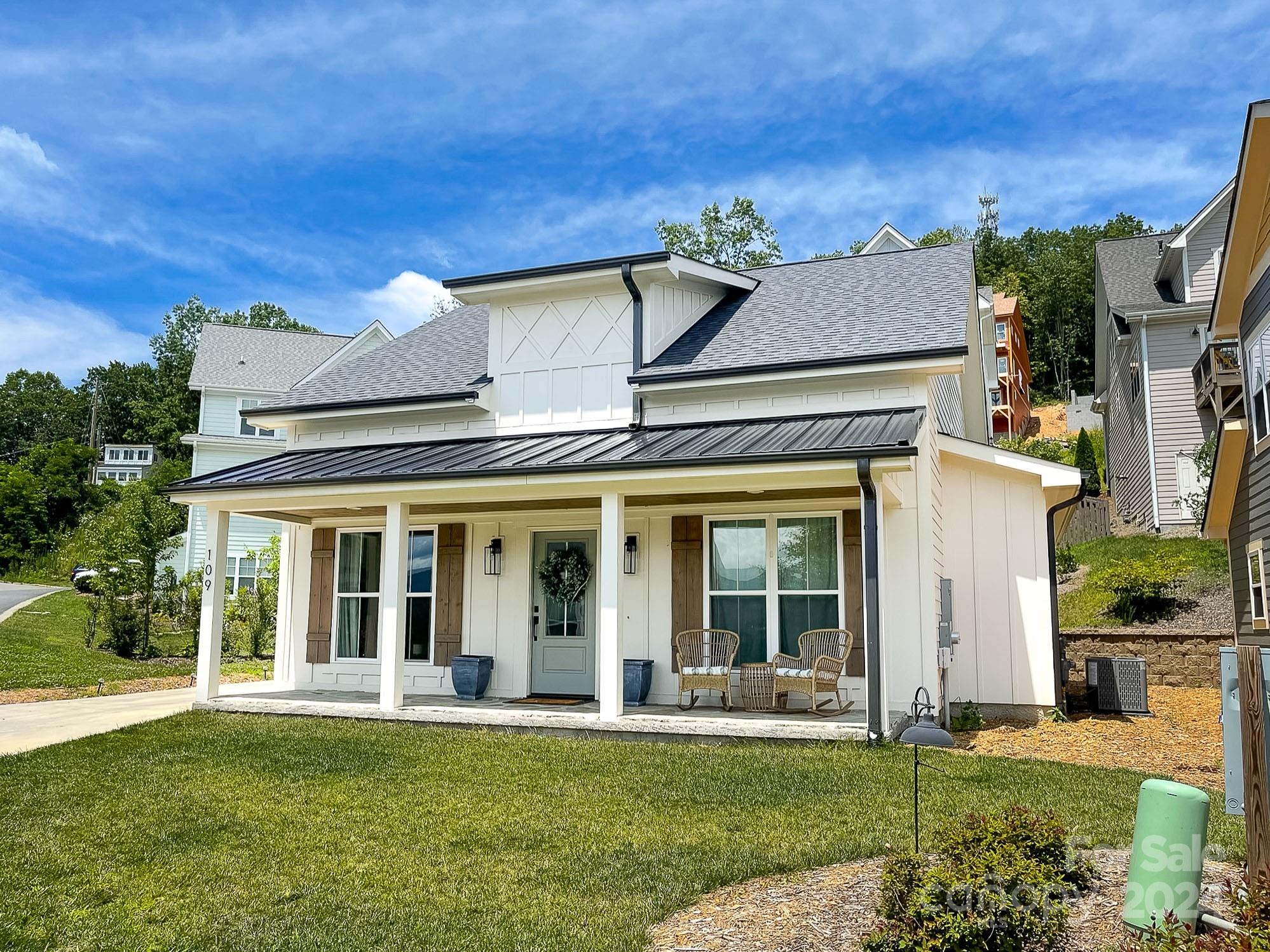 Property image 2 of 109 Chepstow Place in Tudor Croft, Black Mountain, NC 28711