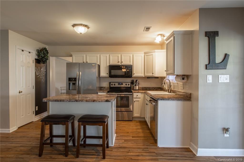 Property image 4 of 2403 Kings Farm Way in Oak Grove, Indian Trail, NC 28079