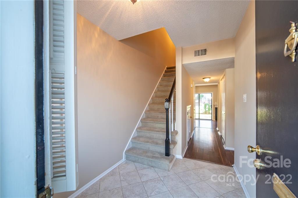Property image 3 of 3624 Maple Glenn Lane in Sir Johns Hill, Charlotte, NC 28226