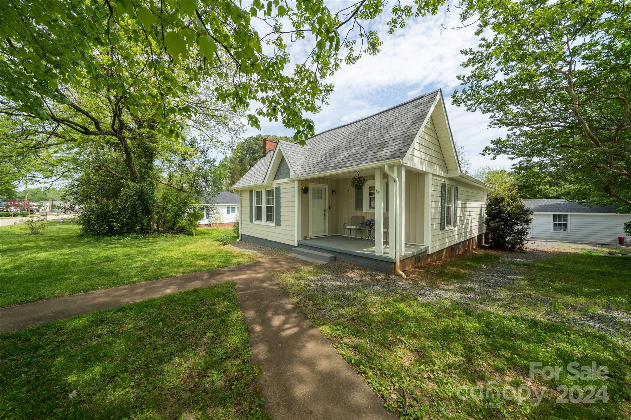 Property image 2 of 2111 Ridge Avenue in Brookdale, Kannapolis, NC 28083