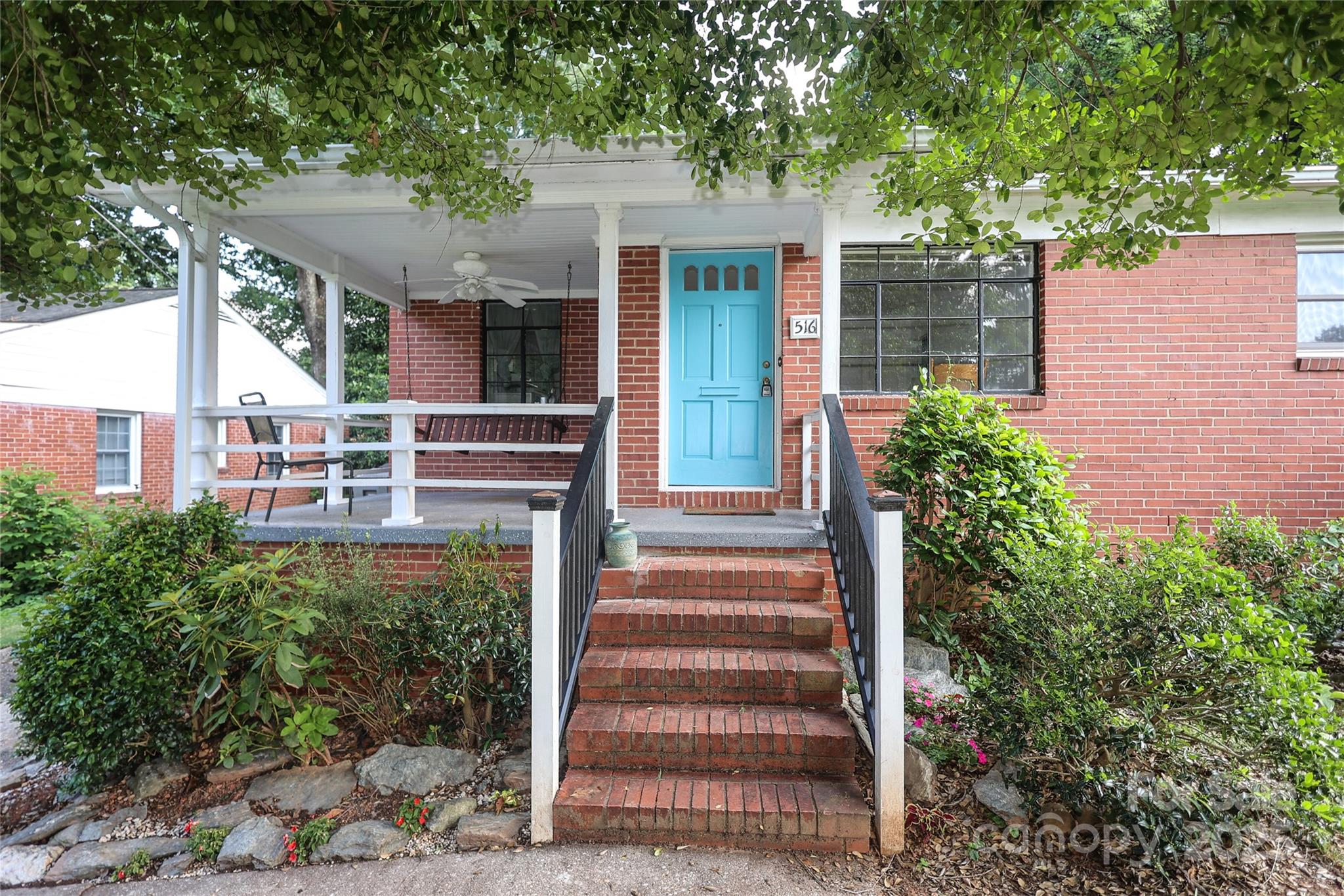 Property image 2 of 516 Northgate Avenue in Selwyn Park, Charlotte, NC 28209
