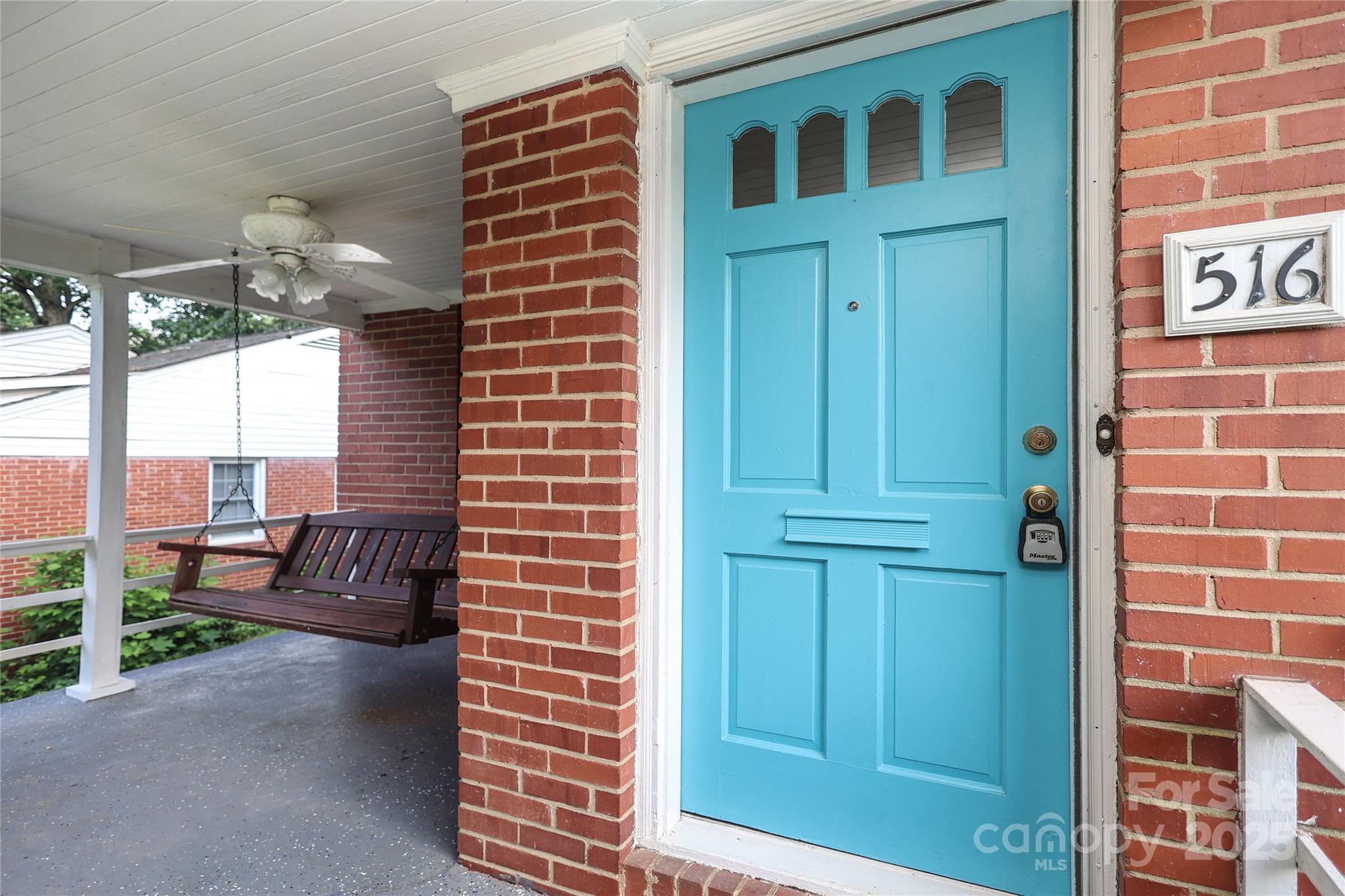 Property image 4 of 516 Northgate Avenue in Selwyn Park, Charlotte, NC 28209
