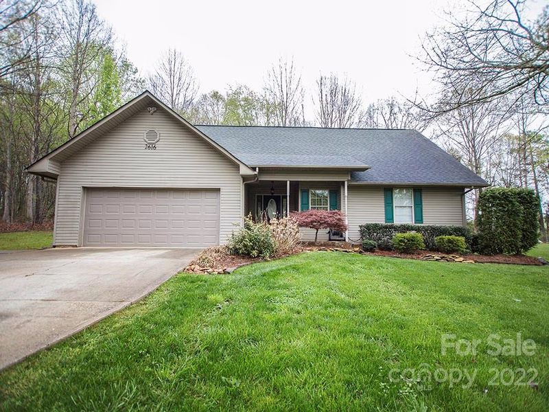 2616 Carriage Lane