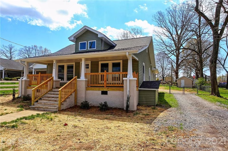 Property image 2 at 806 Main Street, Maiden, NC 28650