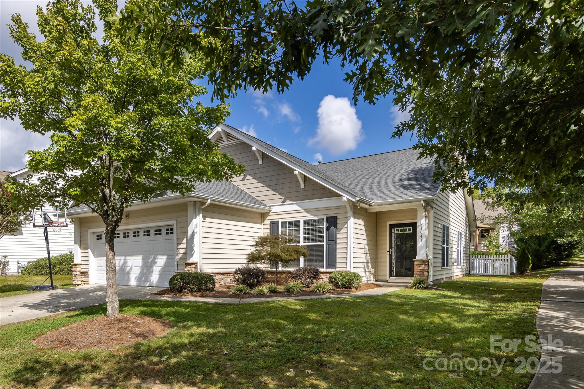 Property image 2 of 1041 Kensrowe Lane in Callonwood, Stallings, NC 28104