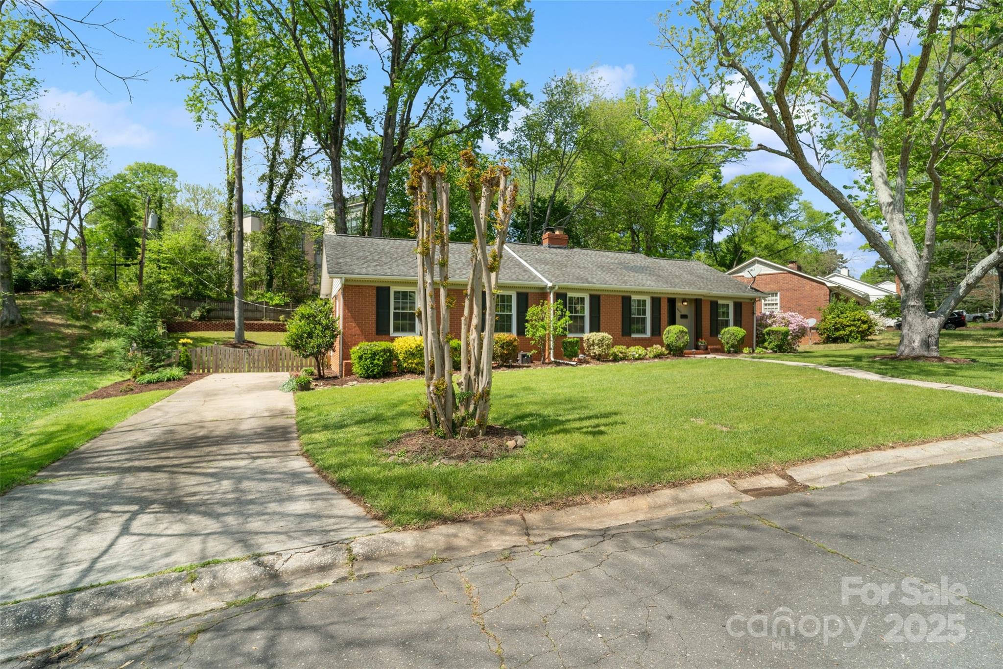 Property image 3 of 4626 Fairbluff Place in Madison Park, Charlotte, NC 28209
