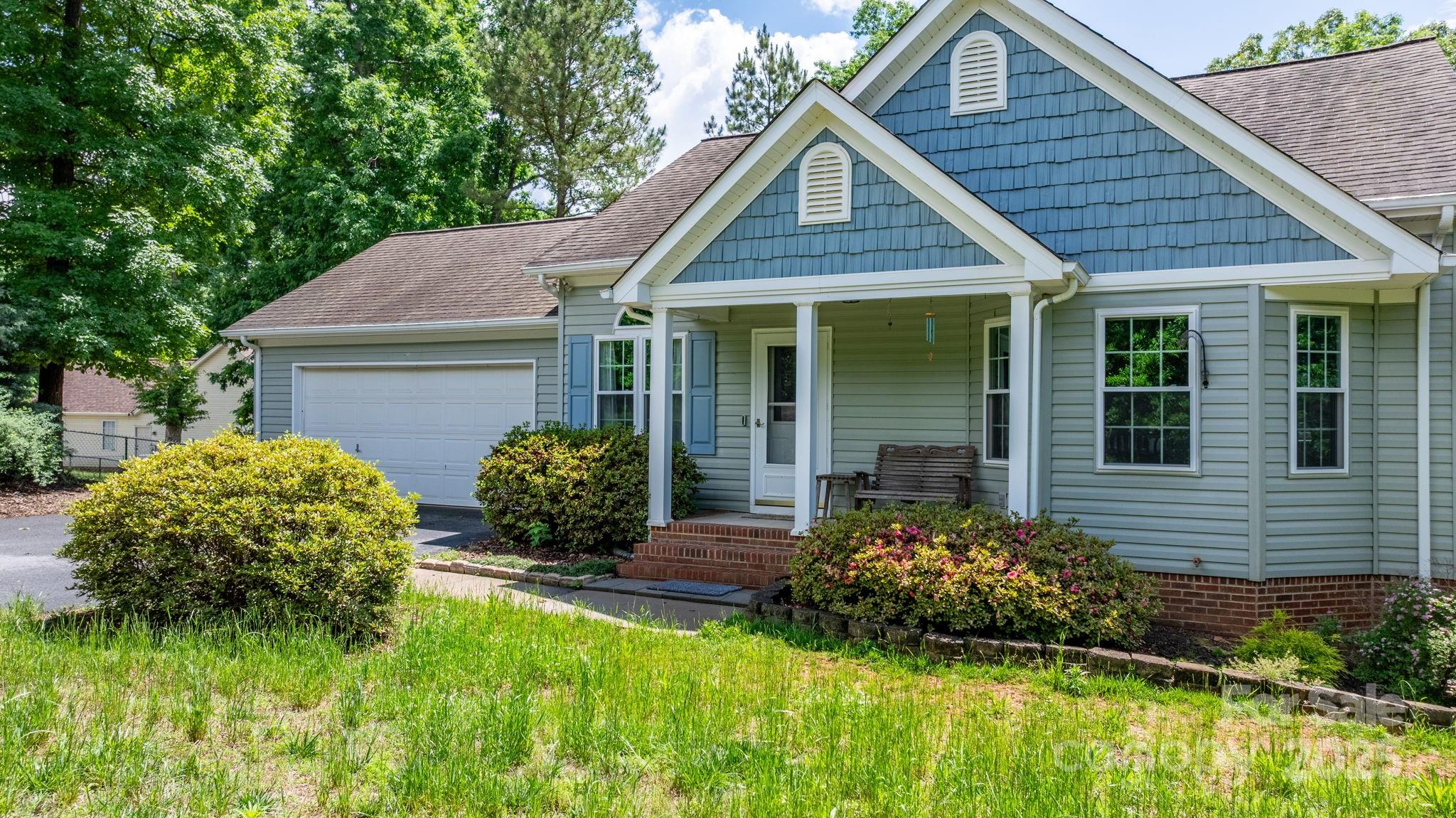 Property image 5 of 109 Gatwick Court in The Landings, Statesville, NC 28677
