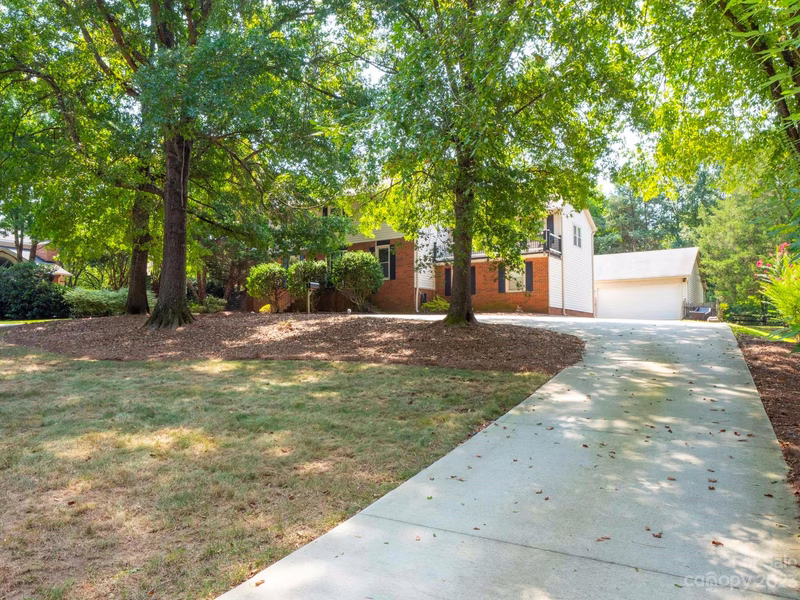 4206 Foxmoor Drive