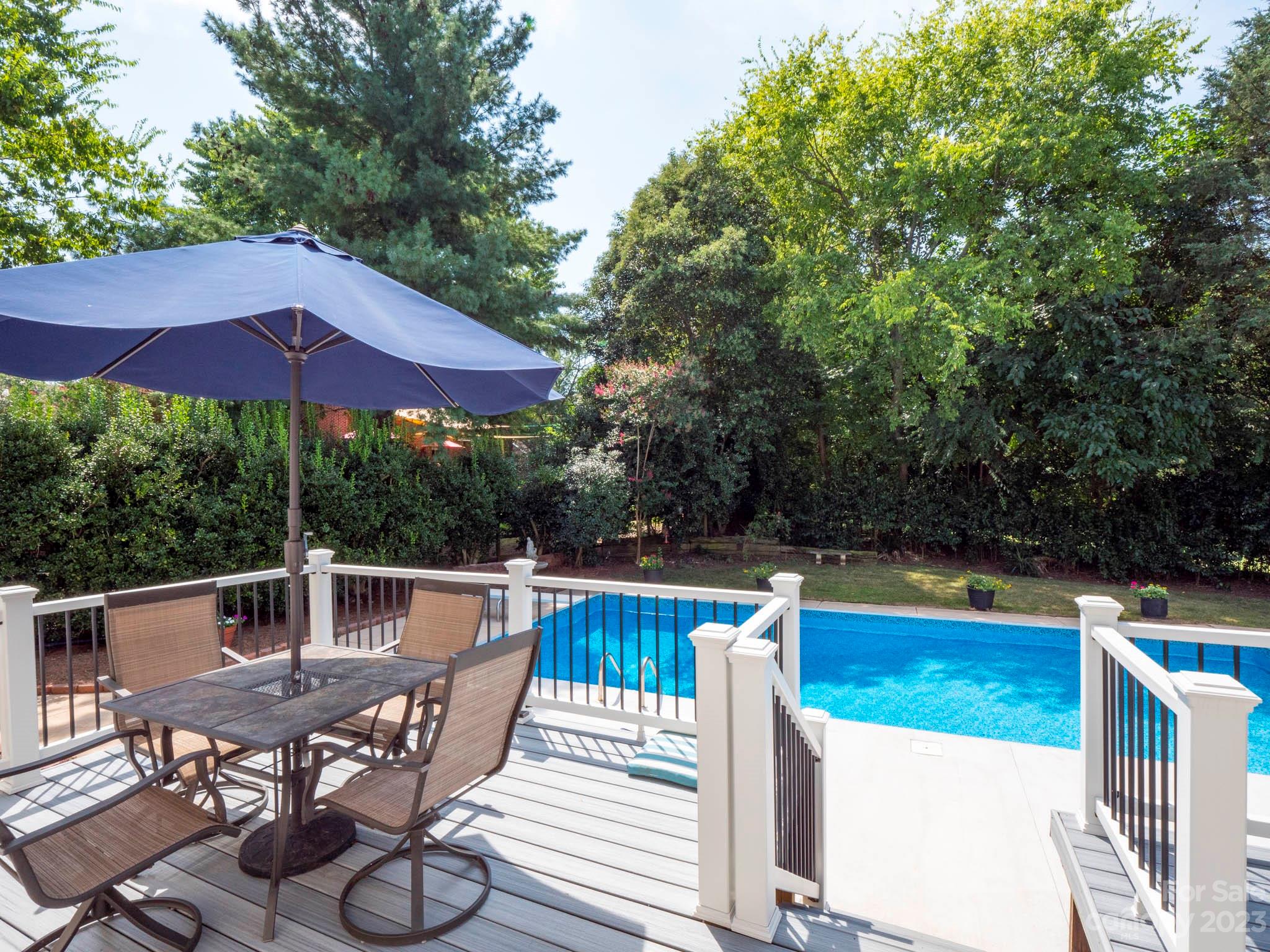 Property image 5 of 4206 Foxmoor Drive in Carmel Valley, Charlotte, NC 28226
