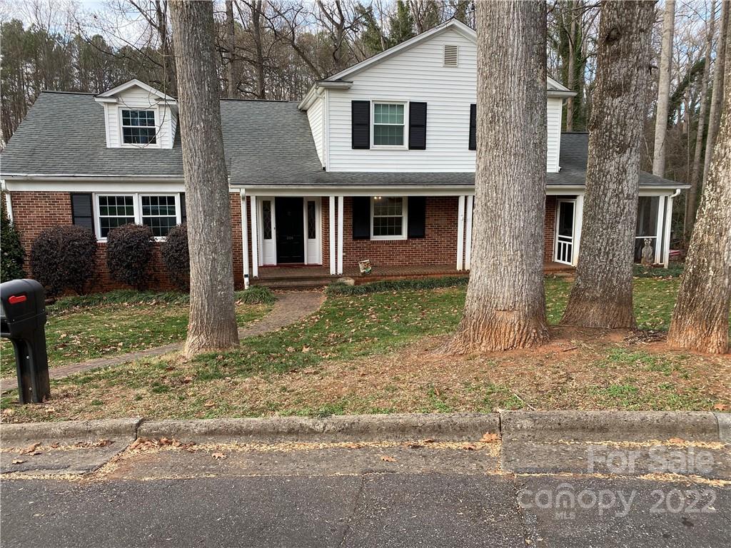 Property image 4 of 224 Oakland Circle in Dogwood Hills, Newton, NC 28658