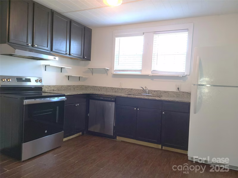 Property image 3 at 3916 Bearwood Avenue, Charlotte, NC 28205