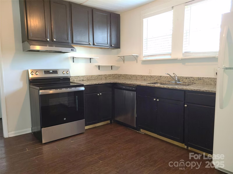 Property image 4 at 3916 Bearwood Avenue, Charlotte, NC 28205