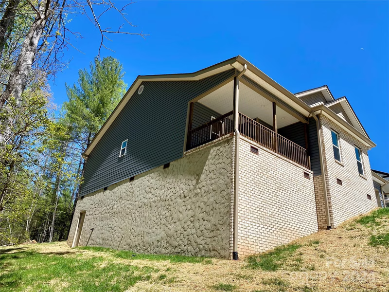 Property image 3 at 1215 Winter Place, Lenoir, NC 28645