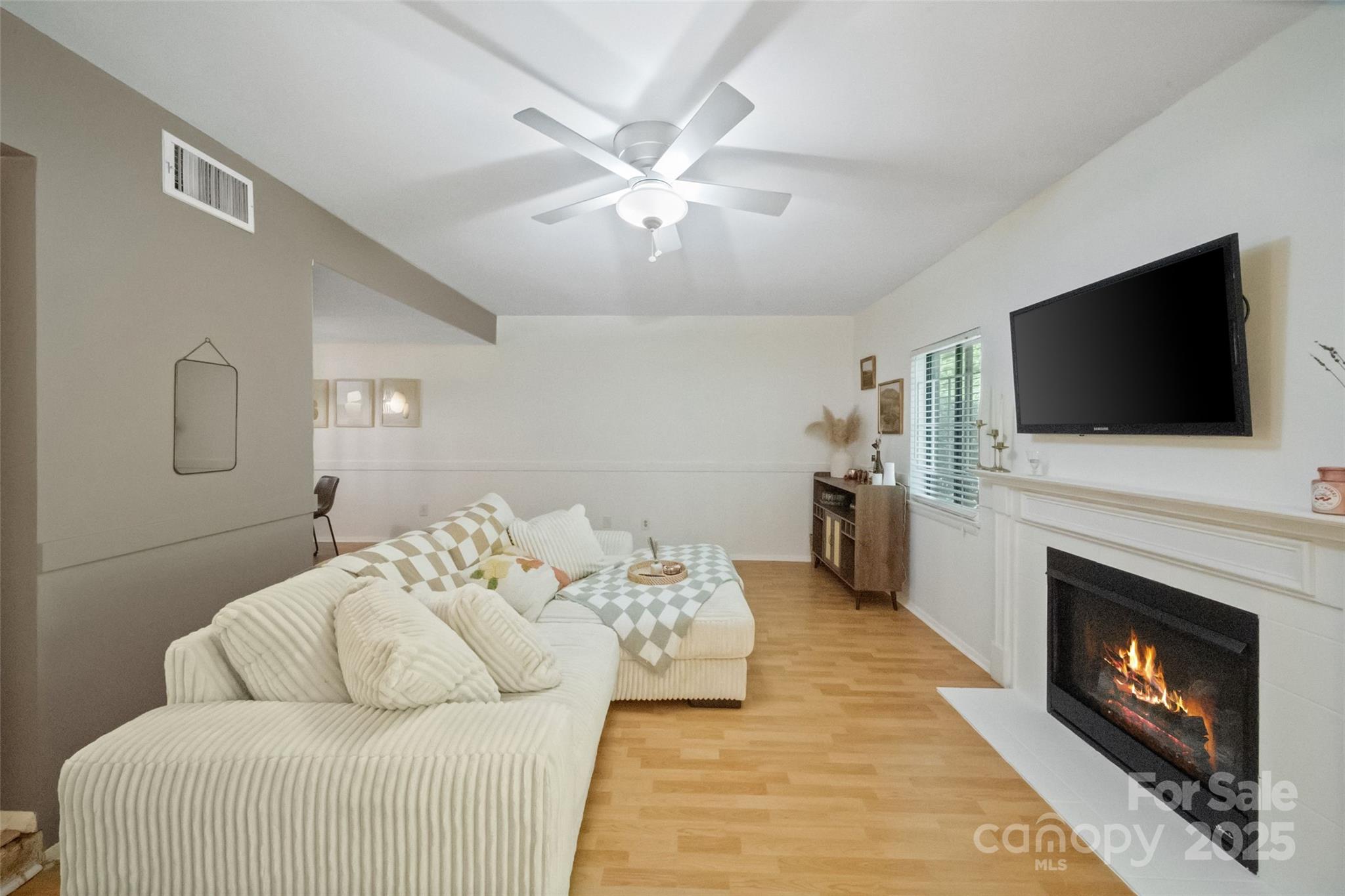 Property image 3 of 3737 Winding Creek Lane in Sir Johns Hill, Charlotte, NC 28226