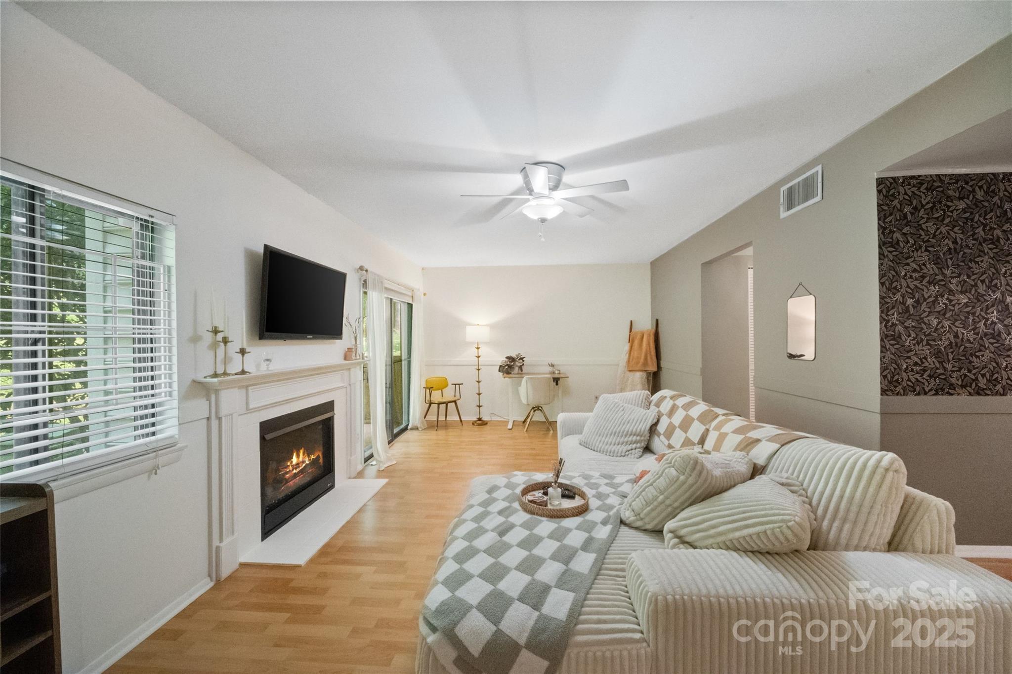 Property image 5 of 3737 Winding Creek Lane in Sir Johns Hill, Charlotte, NC 28226