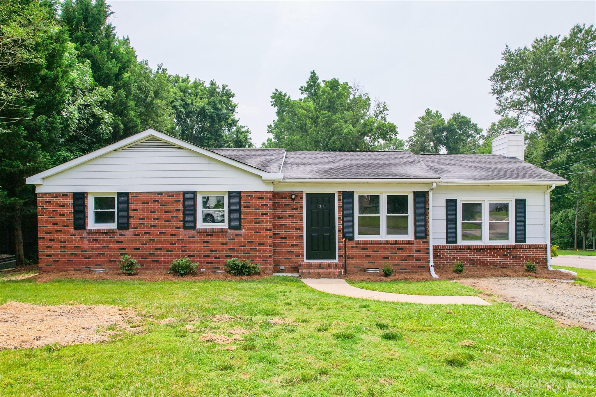 Property image 3 of 122 Crestview Drive in Hidden Valley, Concord, NC 28027