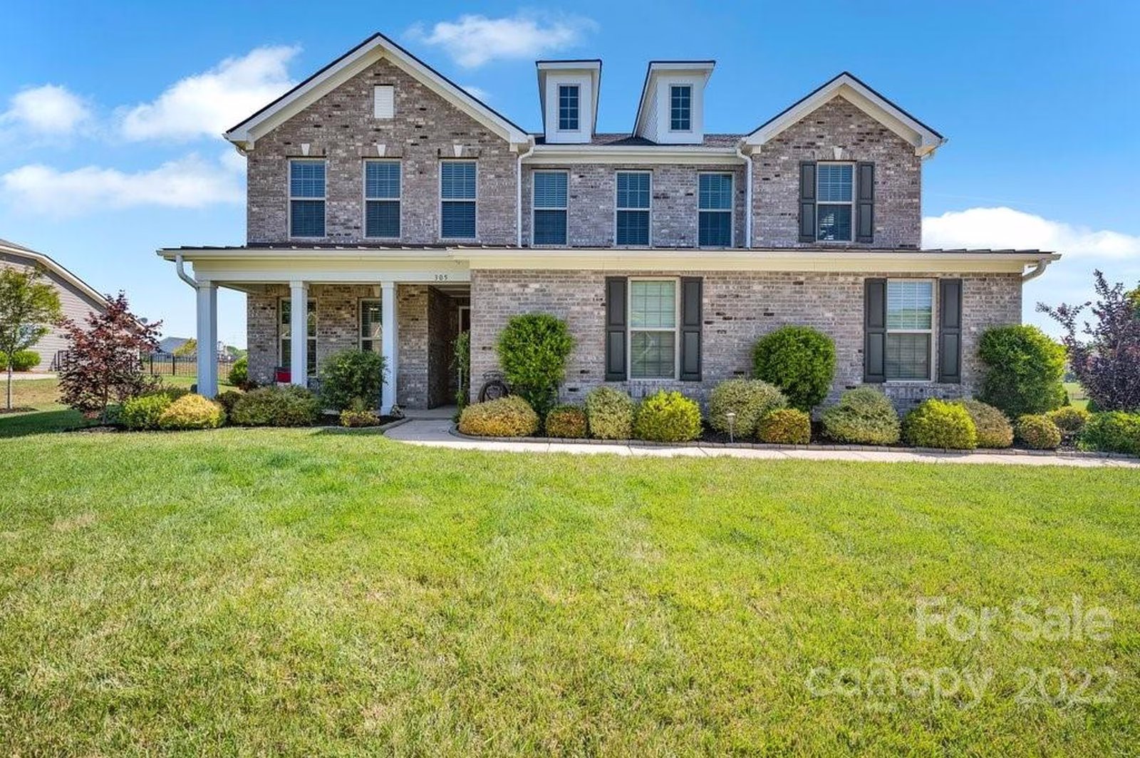 Property image 1 at 305 Candella Drive, Matthews, NC 28104