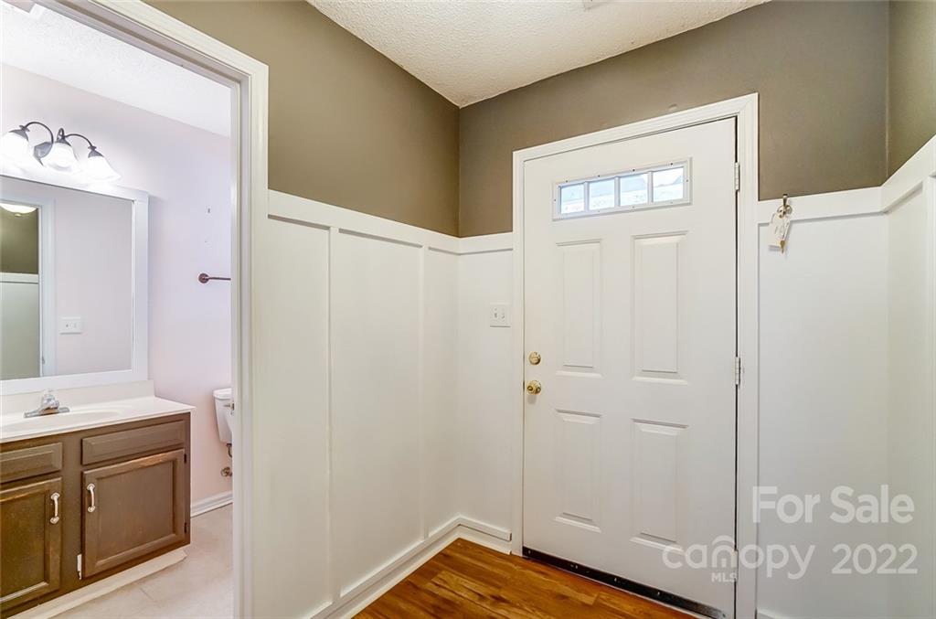 Property image 2 of 8830 Scotch Heather Way in Southgate Commons, Charlotte, NC 28277