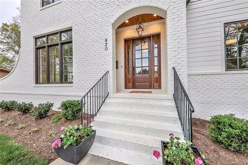 Property image 2 at 930 Greentree Drive, Charlotte, NC 28211