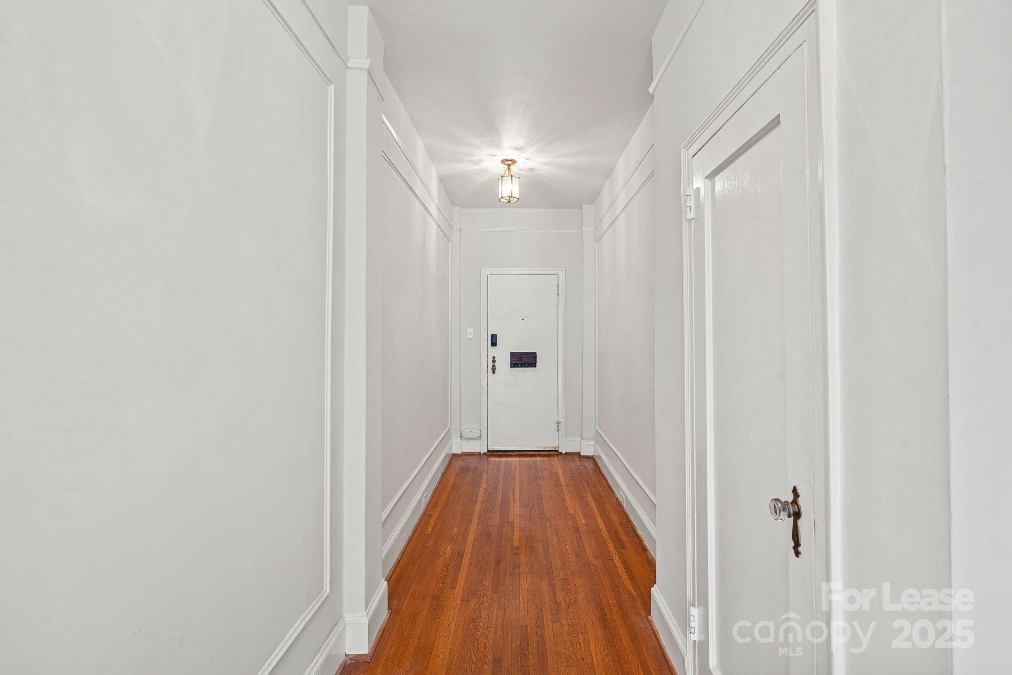 Property image 2 of 301 W 10th Street in The Poplar, Charlotte, NC 28202
