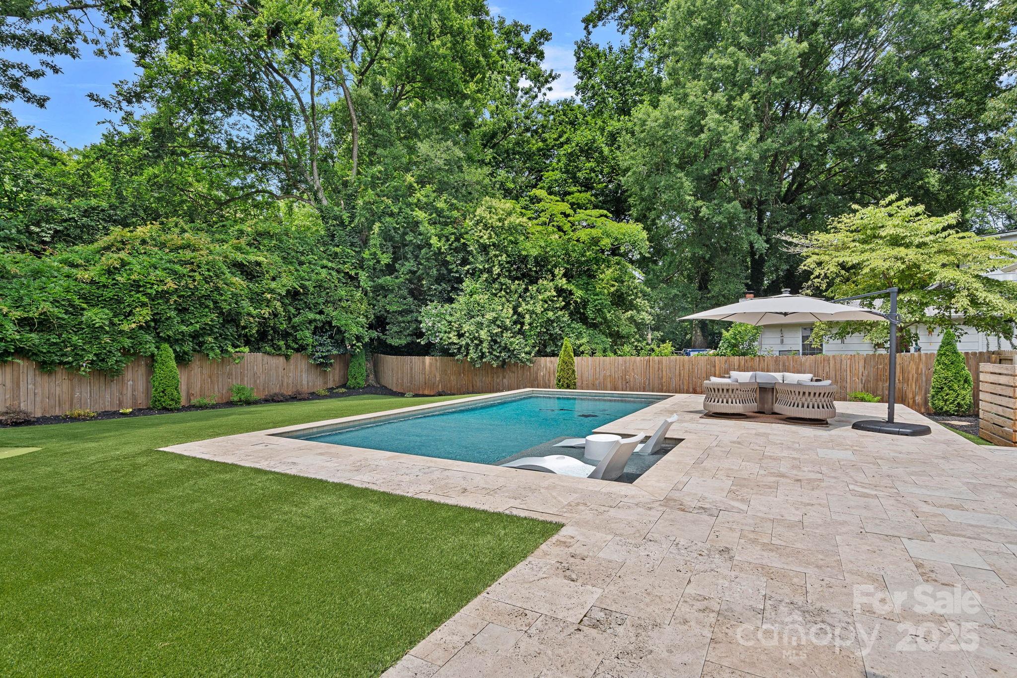 Property image 2 of 6946 Woodstock Drive in Starmount, Charlotte, NC 28210