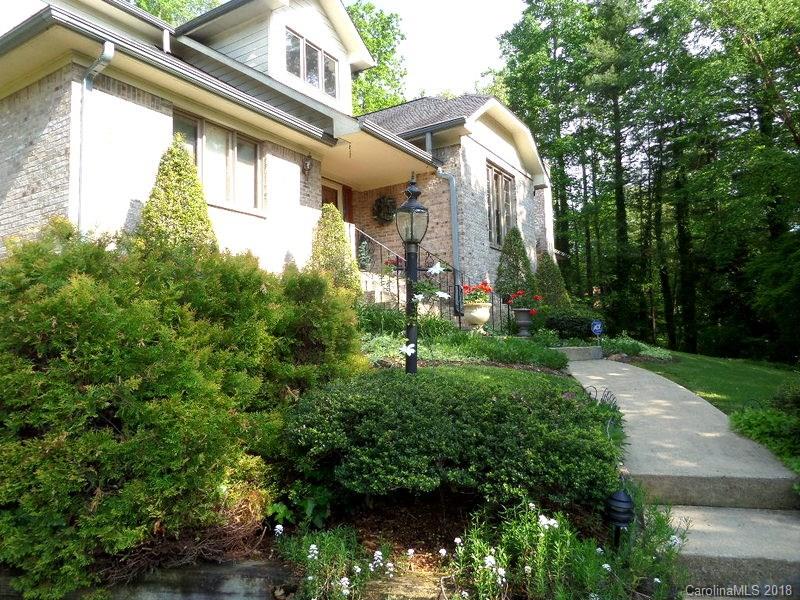 Property image 3 of 52 Oak Gate Drive in Flat Rock Lakes, Hendersonville, NC 28739