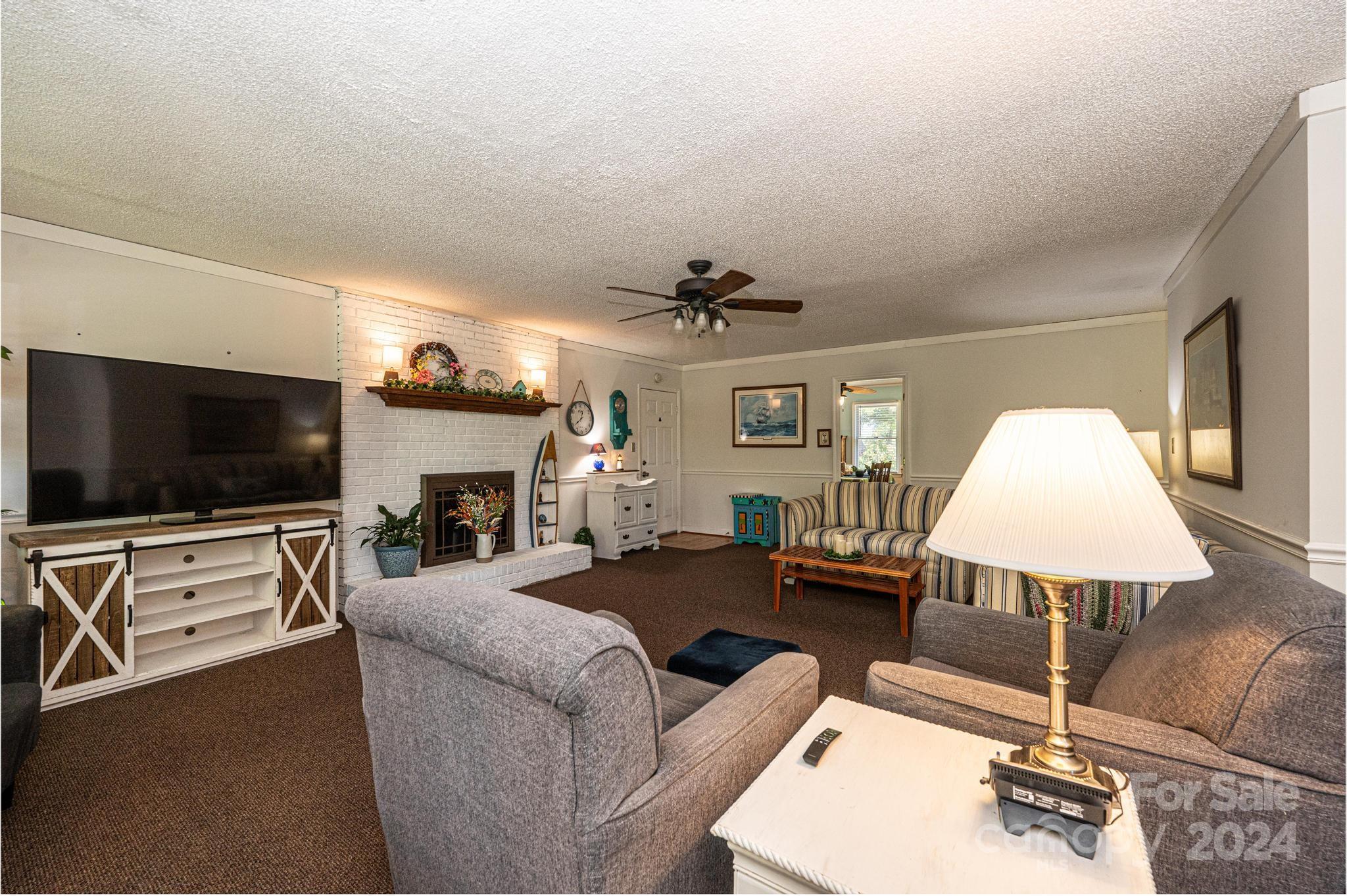 Property image 5 of 4057 Wandering Lane in Catawba Springs, Hickory, NC 28601