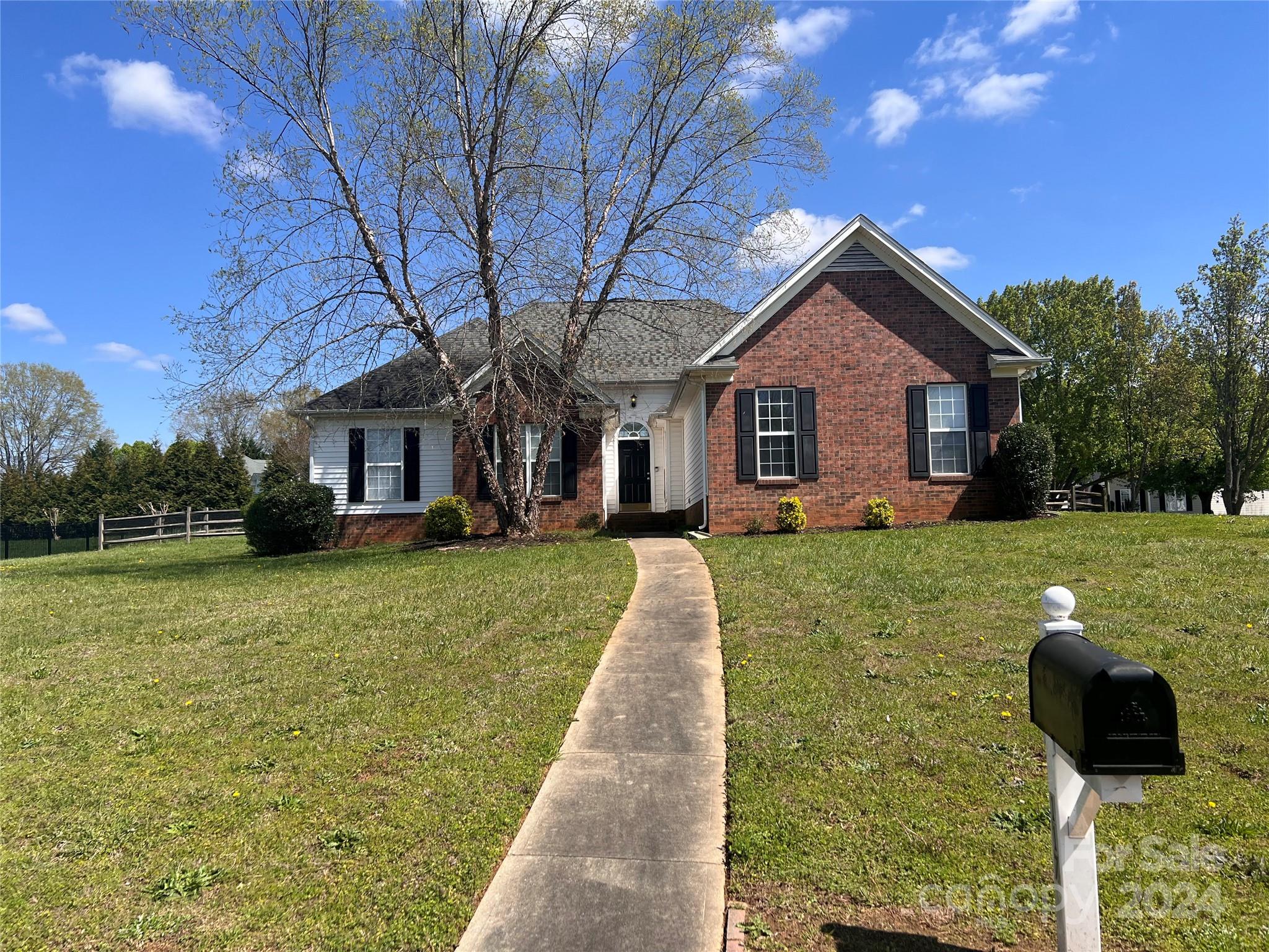 Property image 2 of 117 Sidney Court in Melrose Place, Monroe, NC 28110
