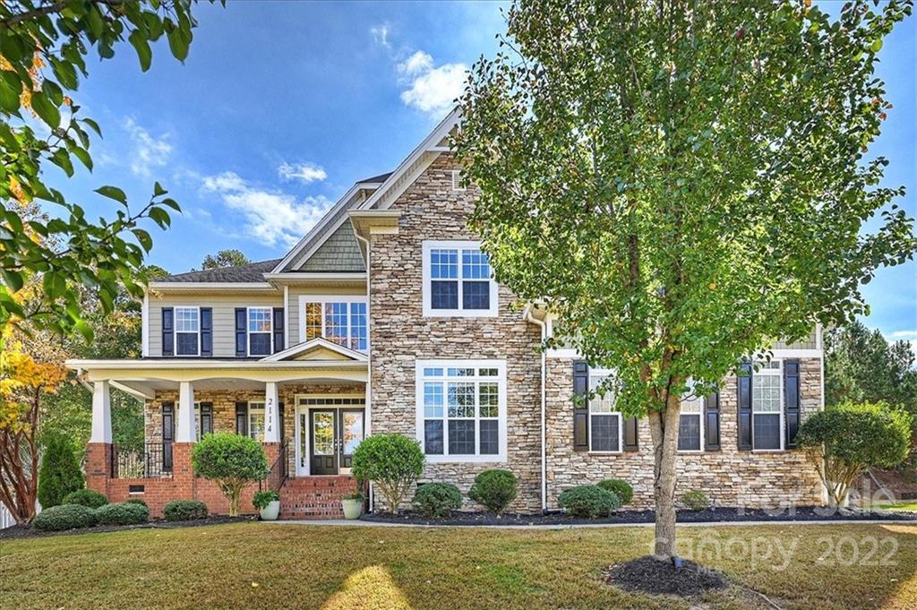 Property image 2 of 2114 Madeira Circle in Tuscany, Waxhaw, NC 28173