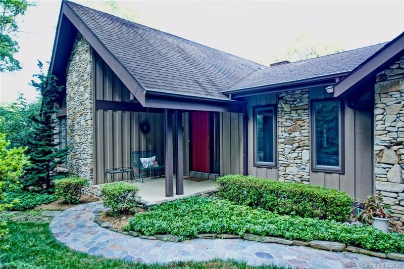 128 Larchmont Drive