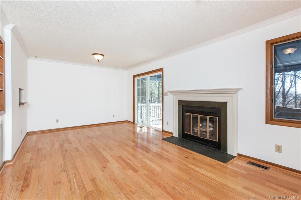 Property image 3 of 51 Hollybrook Drive in Hollybrook Condos, Asheville, NC 28803