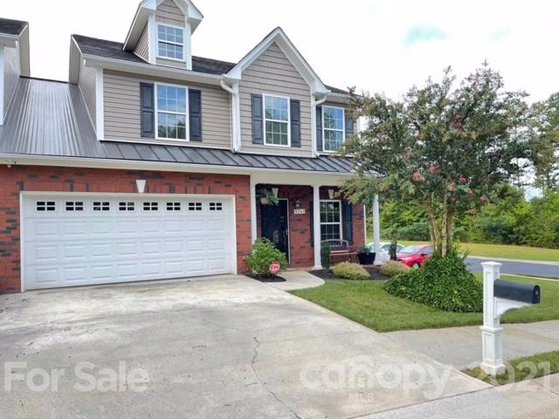 4743 Braxton Gate Lane