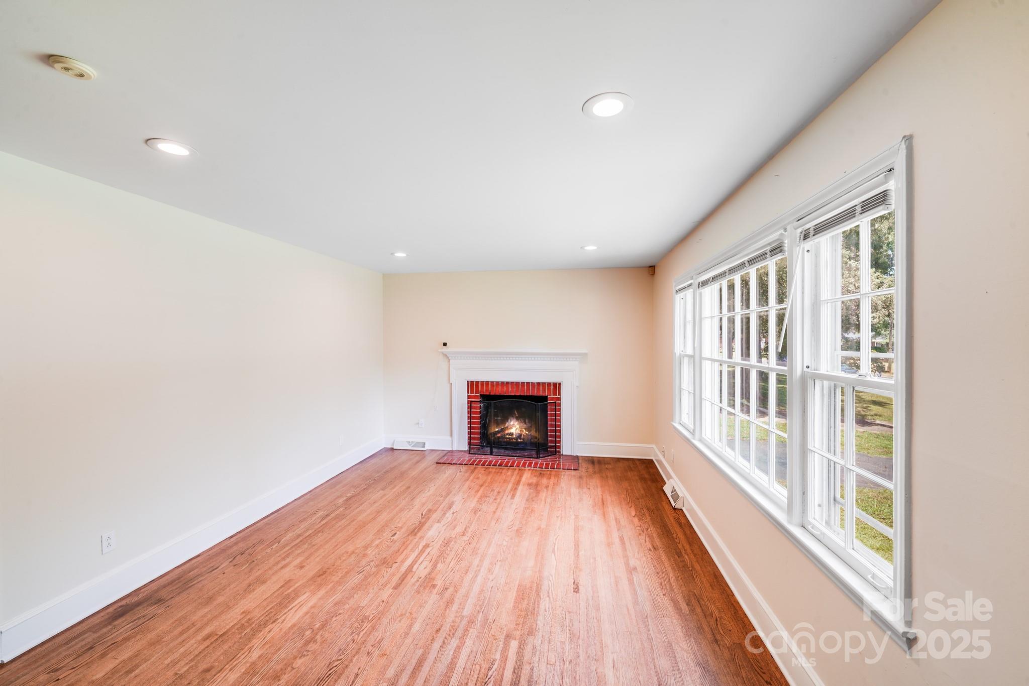 Property image 5 of 5816 Brookhaven Road in Montclaire, Charlotte, NC 28210