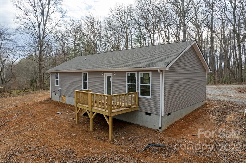 Property image 4 of 60 Oakwood Drive in Ravenwood Forest, Horse Shoe, NC 28792