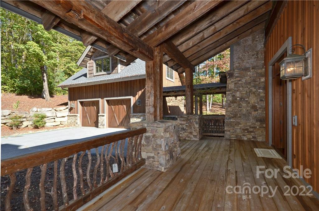 Property image 2 of 466 Barrington Drive in Poplar Ridge, Asheville, NC 28803
