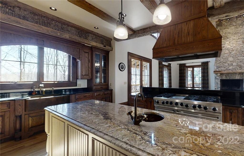Property image 5 of 466 Barrington Drive in Poplar Ridge, Asheville, NC 28803