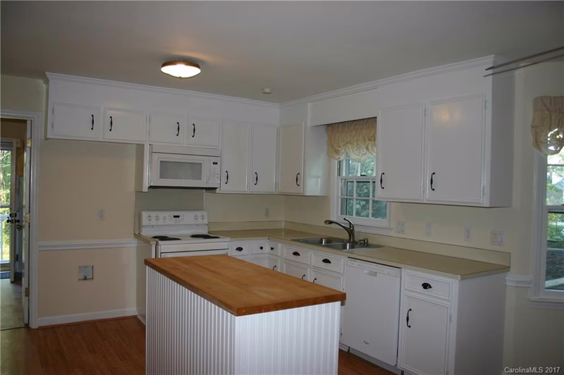 Property image 2 at 1901 Light Brigade Drive, Matthews, NC 28105