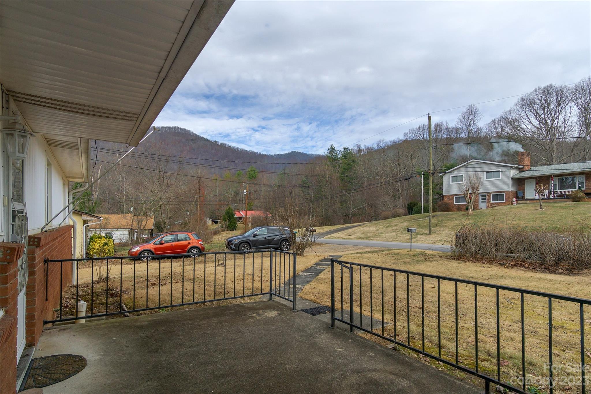Property image 2 of 113 Dellwood Avenue in Grovemont, Swannanoa, NC 28778